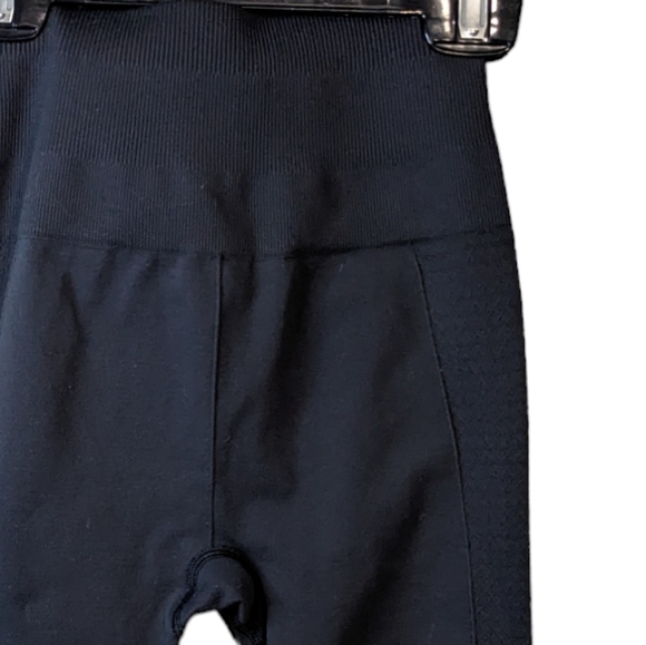 Lululemon Zone in Tight compression yoga pants in dark grey/black size 2 - Picture 6 of 8